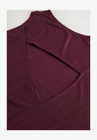 Geselecteerd, burgundy