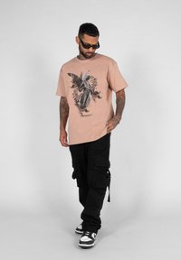 MJ Gonzales Print T-shirt - amber