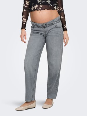 Lysegrå gravidejeans med elastisk midjebånd og rett ben, med subtil falming. Kombinert med en svart blomstertopp.