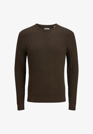 Pull en tricot torsadé marron avec un col rond, des manches longues et des poignets et un ourlet côtelés. Tissu texturé avec un motif uniforme.
