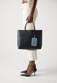 Tommy Hilfiger - Torba na zakupy