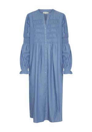 Vestido de mezclilla azul claro, hasta la rodilla, con botones en el frente, textura plisada en el cuerpo y mangas abullonadas elásticas con puños con volantes.