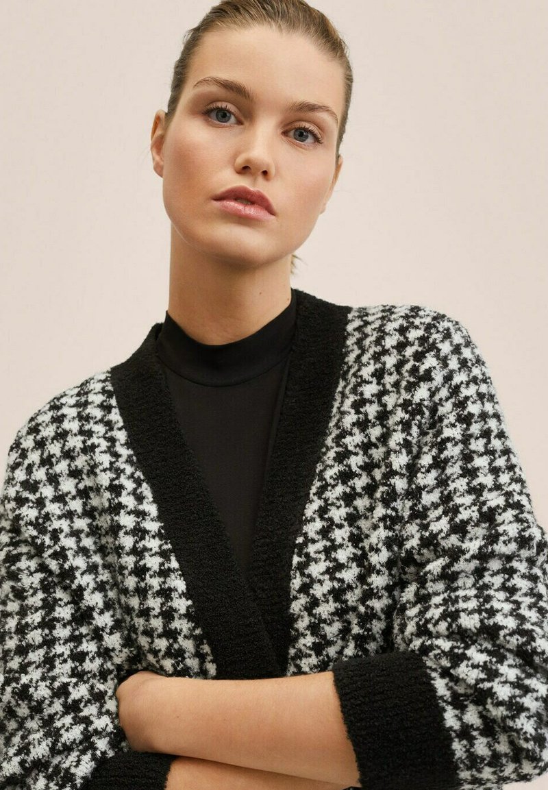 Damen Strickjacken | Mango PATRI Strickjacke noir/schwarz - MR55817 Damen Strickjacken | Mango PATRI Strickjacke noir/schwarz - MR55817