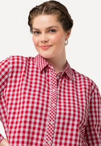 Ulla Popken CHECKERED - Camicia - salsa