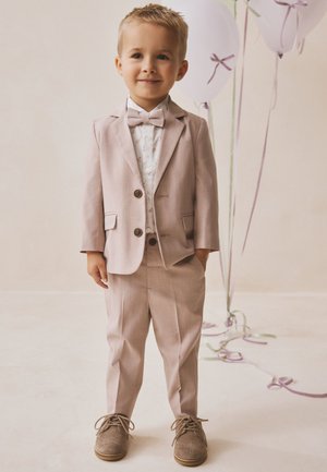 Next, BLAZER, SHIRT, TROUSERS & BOW TIE SET  - REGULAR FIT - Blazer - pink