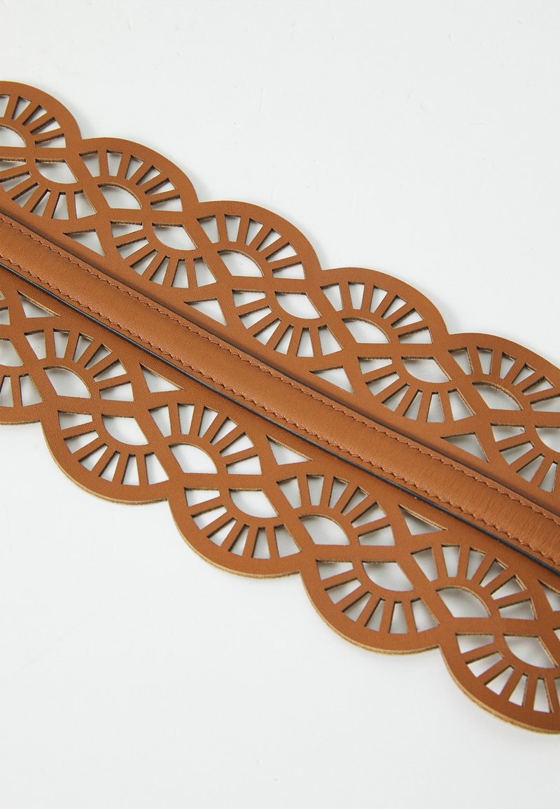 KARL LAGERFELD ESSENTIAL FAN WIDE BELT Pásky do pasu dark tan