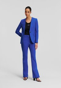 KARL LAGERFELD - TAILORED PUNTO - Housut - dazzling blue Pienoiskuva 1