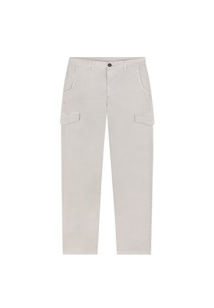 Pantalones cargo beige claro con bolsillos de solapa laterales, bolsillos frontales inclinados, trabillas para cinturón y cierre de botones, mostrados planos sobre un fondo blanco.