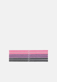 Unselected, pinksicle/viotech/black