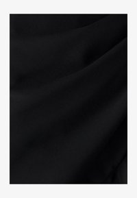 Sélectionné, black