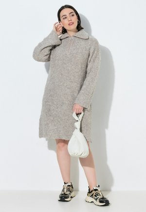 Ulla Popken COLLARED LONG SLEEVE SWEATER DRESS - Strikkjoler - dark beige