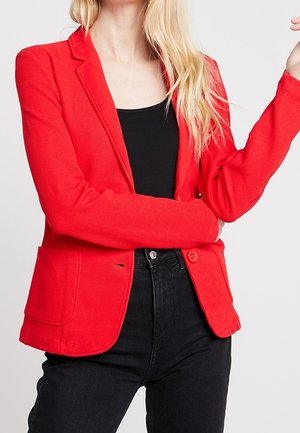 s.Oliver Blejzr - red