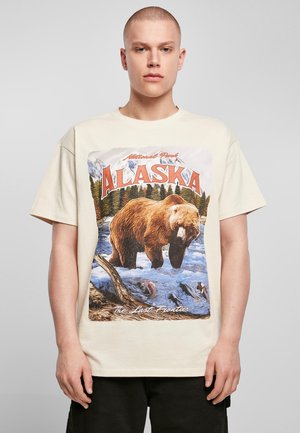 Upscale by Mister Tee T-shirt print - sand