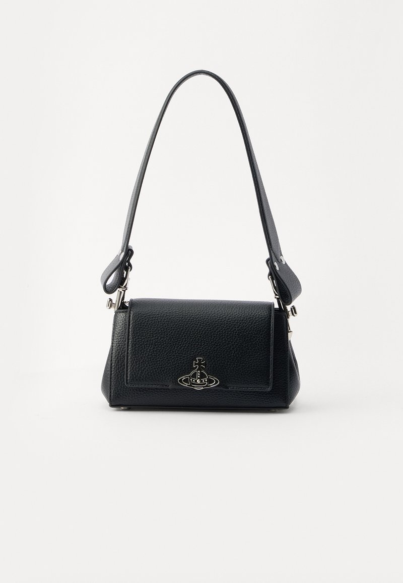 Must have mustapealne nahast käekott, millel on tekstureeritud pind, ristkülikukujuline kuju, reguleeritav rihm ja metallist logo aktsent ees.