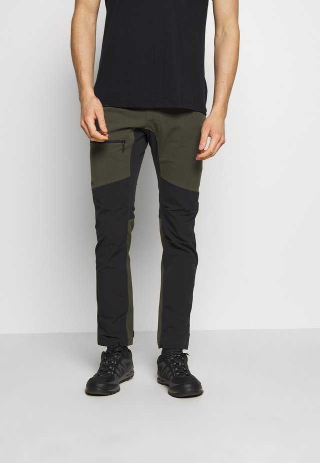 RUGGED FLEX PANT - Friluftsbyxor - deep woods/true black