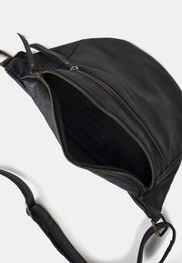RE:DESIGNED FAUST URBAN - Marsupio - black