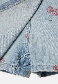 Levi's® CHERRY PRINT SKIRT - Jeanskjol - warm as toast