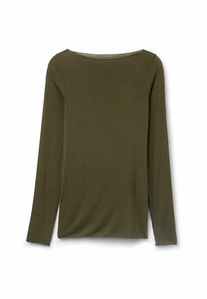 Dlouhý rukáv top v hluboké olivové barvě, vyrobený z měkkého materiálu. Má lodičkový výstřih, uvolněný střih a hladký, mírně strukturovaný povrch.