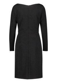 Schwarzes langärmliges Kleid mit weitem Ausschnitt, tailliertem Bund und gerader Silhouette. Verfügt über einen verdeckten Reißverschluss im Rücken und eine glatte Textur.