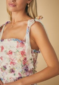 Next REGULAR FIT -3D RUFFLE TIE STRAP - Proginė apranga - blush pink floral