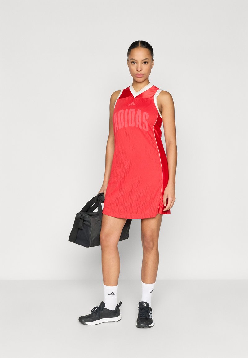 adidas Sportswear STADIUM MESH - Jersey dress - pure ruby/crystal linen/off  white/red - Zalando