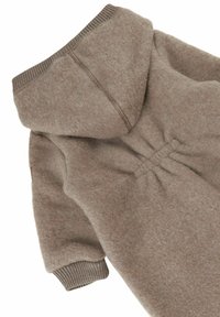 Chaqueta de mezcla de lana marrón con capucha, puños acanalados y detalle de cintura fruncida. Textura suave y diseño sin costuras con color apagado.