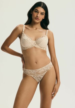 - Biustonosz z fiszbiną