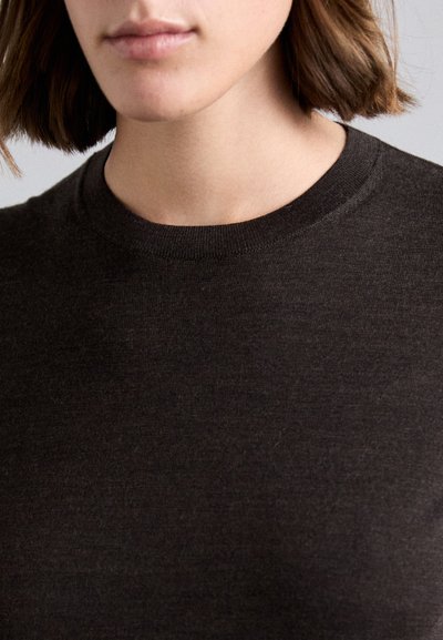 Theory TEE - T-shirts print - mink