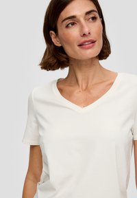 s.Oliver T-Shirt basic - creme