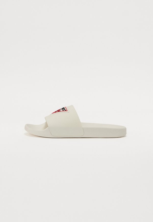 TOKYOT - Pool slides