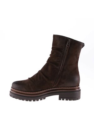 Dunkelbrauner Wildleder-Stiefelette mit seitlichem Reißverschluss, robuster Sohle und einem leicht eingefallenen Obermaterial.