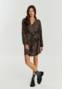 NAOKO MULTIWAY MINI LEOPARD  - Denní šaty - brown