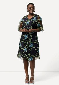 Ulla Popken TEXTURED FLORAL EMBROIDERED LAYERED - Vapaa-ajan mekko - night blue
