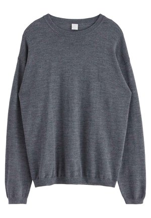 - Sweter