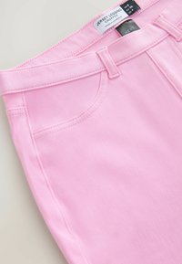 CROPPED - Mom jeans - mottled pink