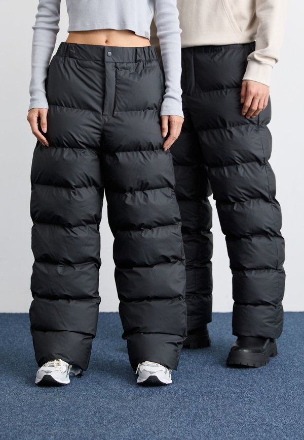 ALTA PUFFER PANTS REGULAR UNISEX - Trousers