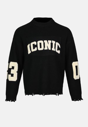 Maglione nera in maglia con un design cropped, con la scritta "ICONIC" in bianco sul petto e accenti numerici in bold sulle maniche. Orlo sfrangiato.