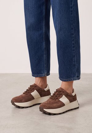 VENEZIA, TRAINERS - Sneakers - brown