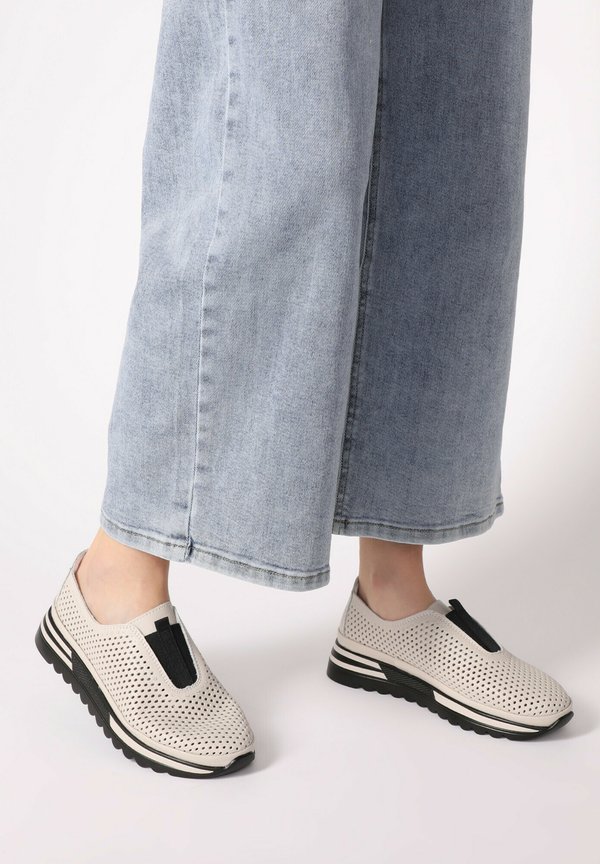 SNEAKER - Slipper - beige