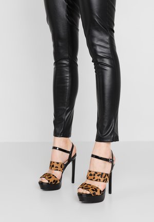 Sandales à talons hauts - black