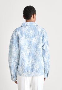 Cras SOUTH JACKET - Veste en jean - delicate bleach