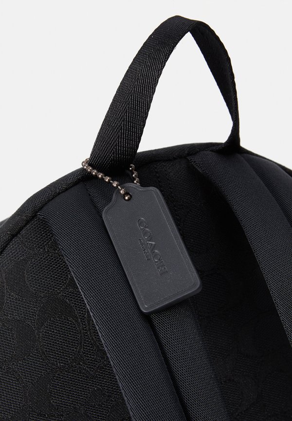 HALL BACKPACK IN SIGNATURE  - Rucksack3