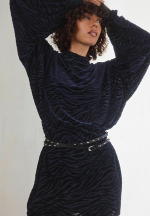 Next STUDDED WRAP - Curea - black silver