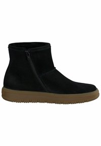 Bottes cheville en daim noir avec fermeture éclair latérale, semelle en caoutchouc basse et semelle extérieure texturée pour une bonne adhérence. Design simple et moderne sans ornements.