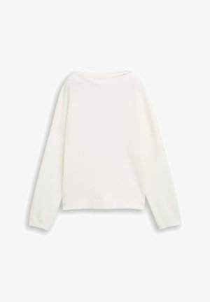 Witte longsleeve trui met ronde hals, losse pasvorm en licht laten vallende schouders, plat uitgestald op een witte achtergrond.