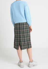 Dorothy Perkins Stickad tröja - light blue