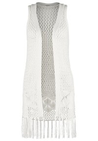 Weißer ärmelloser Cardigan aus offenem Strickmaterial, mit einem langen Frontschlitz, Fransenabschluss und dekorativen Häkelmustern.
