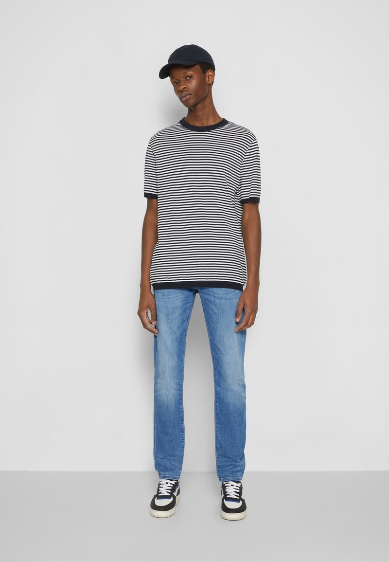 Herren T-shirts & Polos | Frame Denim LHOMME Jeans Slim Fit vnwl/blau - BY34589 Herren T-shirts & Polos | Frame Denim LHOMME Jeans Slim Fit vnwl/blau - BY34589