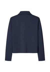 Granatowy długi sweter z kołnierzykiem, pokazany z tyłu, z prostym dołem i subtelnymi detalami przeszycia.