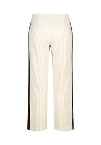 Pantalons crème à rayures fines avec une coupe décontractée, dotés d'une taille élastique, de panneaux latéraux noirs et de deux poches arrière.